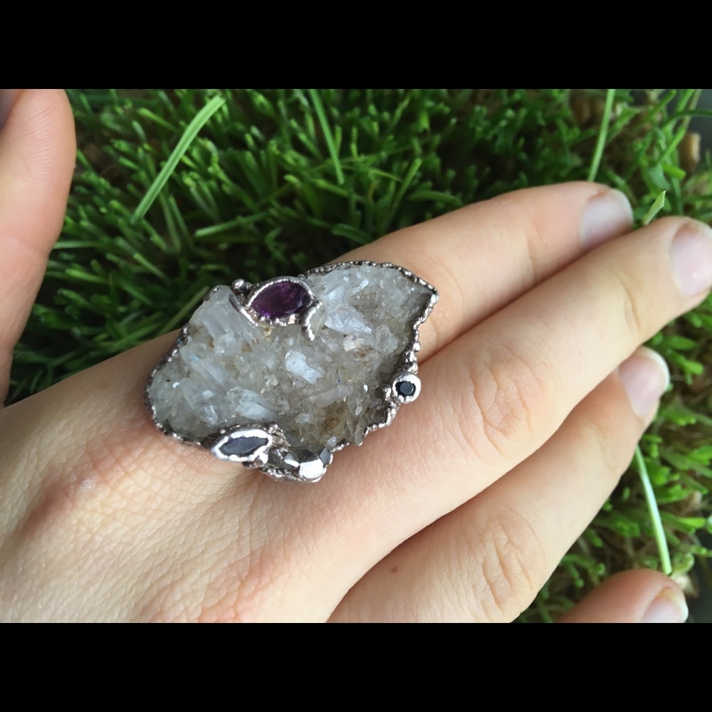 Raw artisan quartz ring (one of a kind!). - Picture 2 of 4